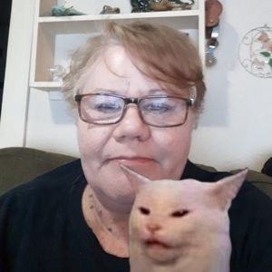 Meet your Posher, Shelly